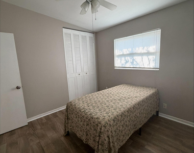 583 Gardenia Circle - Photo Thumbnail 1