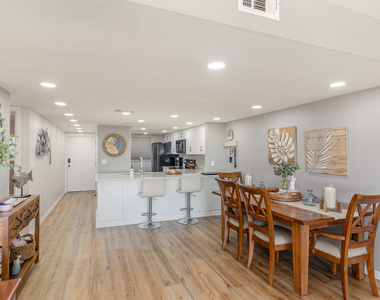 650 N Atlantic Avenue - Photo Thumbnail 2