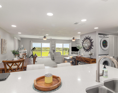 650 N Atlantic Avenue - Photo Thumbnail 3
