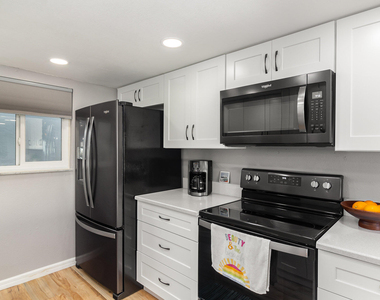 650 N Atlantic Avenue - Photo Thumbnail 4