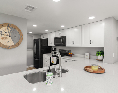 650 N Atlantic Avenue - Photo Thumbnail 5