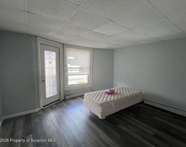 226-228 Prescott Avenue - Photo Thumbnail 4