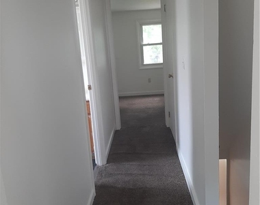 824 E 8th Street E - Photo Thumbnail 9
