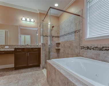 19391 Long Lake Ranch Boulevard - Photo Thumbnail 20