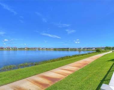 19391 Long Lake Ranch Boulevard - Photo Thumbnail 24