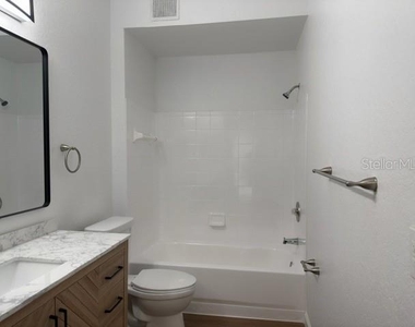 17101 Carrington Park Drive - Photo Thumbnail 11