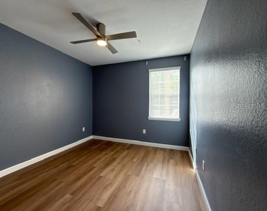 17101 Carrington Park Drive - Photo Thumbnail 3