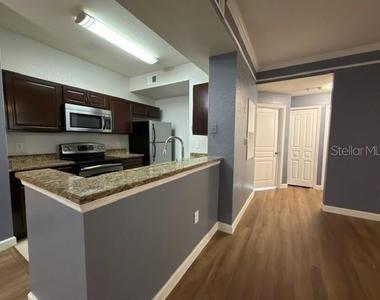 17101 Carrington Park Drive - Photo Thumbnail 5