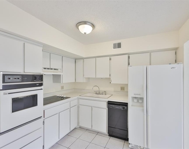 2358 Ecuadorian Way - Photo Thumbnail 4