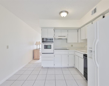 2358 Ecuadorian Way - Photo Thumbnail 5