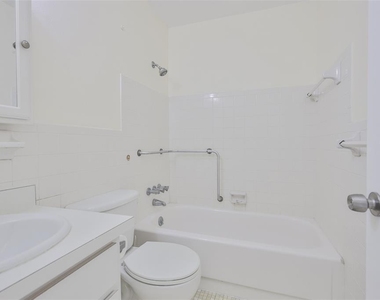 2358 Ecuadorian Way - Photo Thumbnail 19