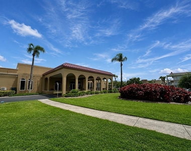 2358 Ecuadorian Way - Photo Thumbnail 28