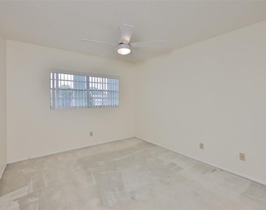 2358 Ecuadorian Way - Photo Thumbnail 18