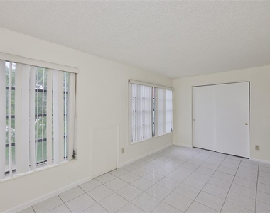 2358 Ecuadorian Way - Photo Thumbnail 21
