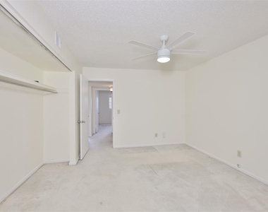 2358 Ecuadorian Way - Photo Thumbnail 13