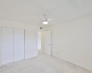 2358 Ecuadorian Way - Photo Thumbnail 16