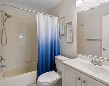 14733 Norwood Oaks Drive - Photo Thumbnail 12