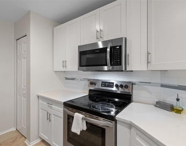 14733 Norwood Oaks Drive - Photo Thumbnail 9