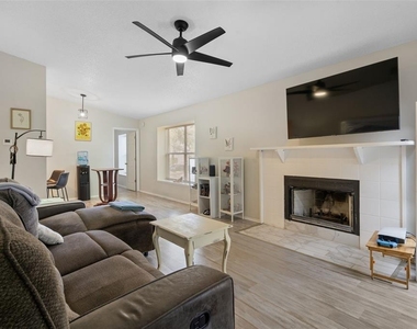 14733 Norwood Oaks Drive - Photo Thumbnail 3