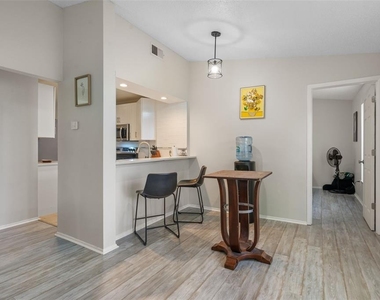 14733 Norwood Oaks Drive - Photo Thumbnail 5