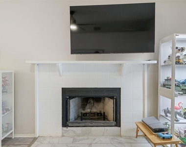 14733 Norwood Oaks Drive - Photo Thumbnail 4