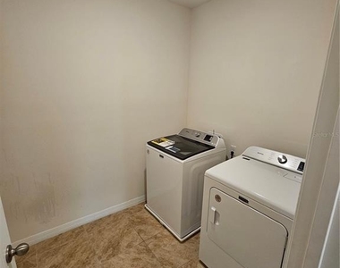 1387 Berry Lane - Photo Thumbnail 24