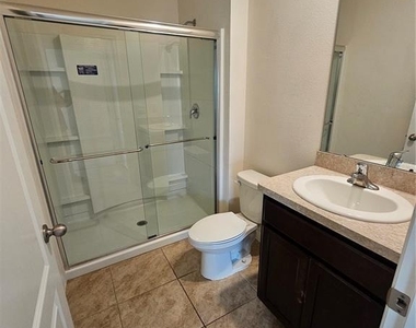 1387 Berry Lane - Photo Thumbnail 12