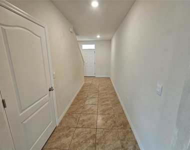 1387 Berry Lane - Photo Thumbnail 2