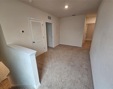 1387 Berry Lane - Photo Thumbnail 16