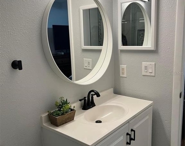 8643 Mallard Reserve Drive - Photo Thumbnail 10