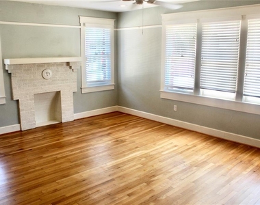 701 W Swann Avenue - Photo Thumbnail 2