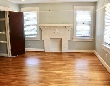 701 W Swann Avenue - Photo Thumbnail 3