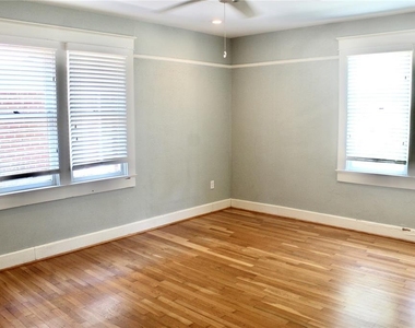 701 W Swann Avenue - Photo Thumbnail 8