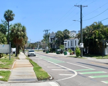 701 W Swann Avenue - Photo Thumbnail 21