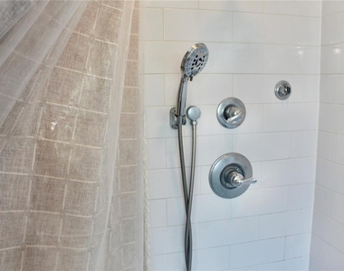 701 W Swann Avenue - Photo Thumbnail 12