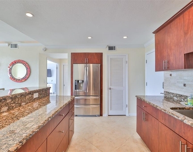 5396 Gulf Boulevard - Photo Thumbnail 14