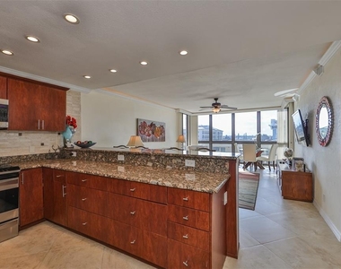 5396 Gulf Boulevard - Photo Thumbnail 11