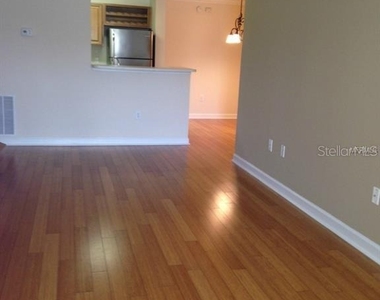 18147 Sterling Gate Circle - Photo Thumbnail 7