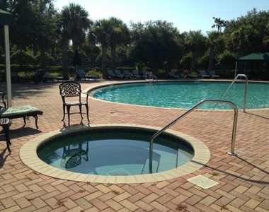 18147 Sterling Gate Circle - Photo Thumbnail 13