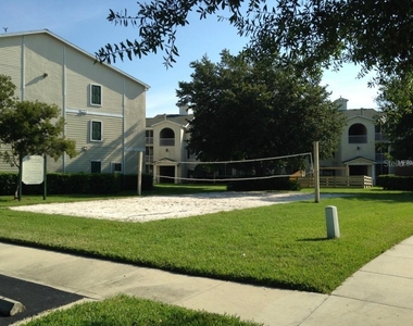 18147 Sterling Gate Circle - Photo Thumbnail 16