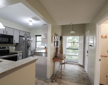 323 Knottwood Court - Photo Thumbnail 3