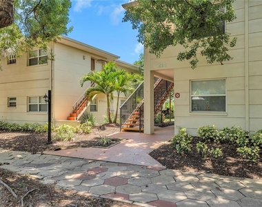 224 6th Avenue N - Photo Thumbnail 3