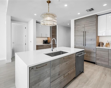 301 1st Street S - Photo Thumbnail 9