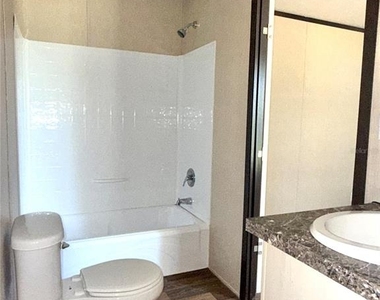 806 Swindell Avenue N - Photo Thumbnail 8