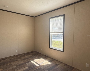 806 Swindell Avenue N - Photo Thumbnail 16