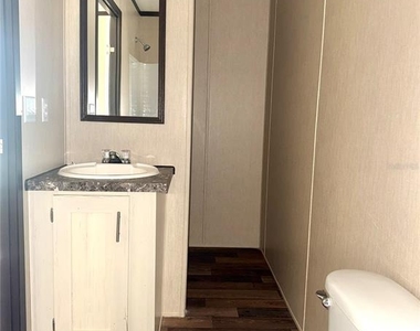 806 Swindell Avenue N - Photo Thumbnail 9