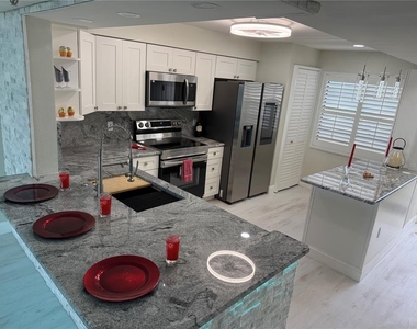 2530 Gary Circle - Photo Thumbnail 5