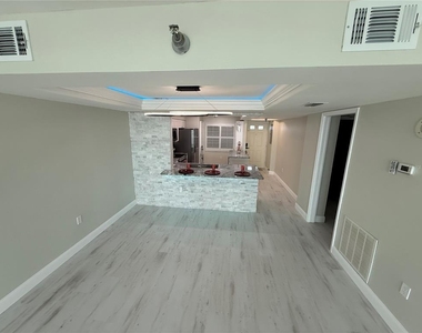 2530 Gary Circle - Photo Thumbnail 13