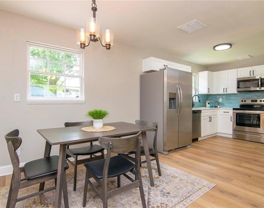 3708 W Tyson Avenue - Photo Thumbnail 11