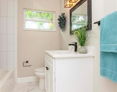 3708 W Tyson Avenue - Photo Thumbnail 24